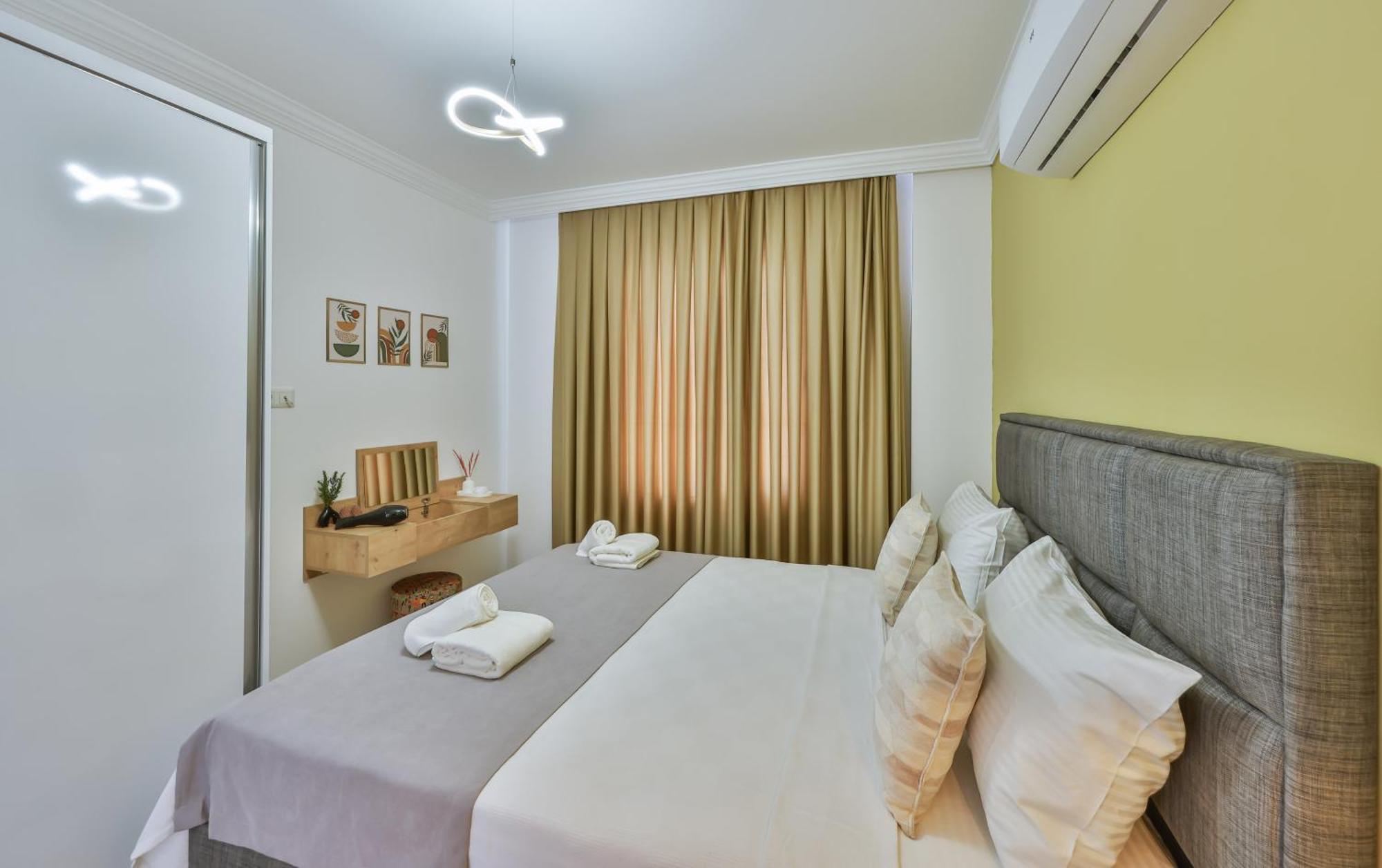 Goekyuezue Suit Apart Kas Bagian luar foto
